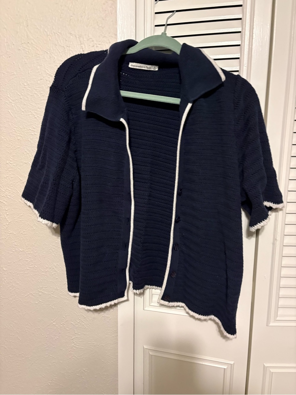 Abercrombie & Fitch Navy Short-Sleeve Knit Cardigan with White Trim